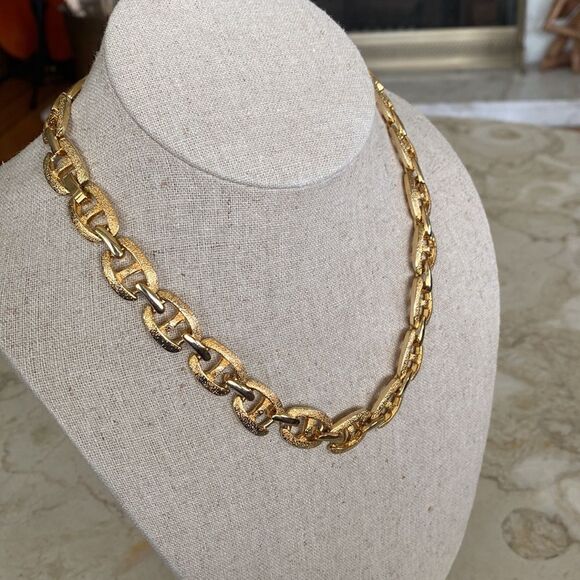 Vintage 90’s Gold Tone Collar Necklace - Picture 3 of 10